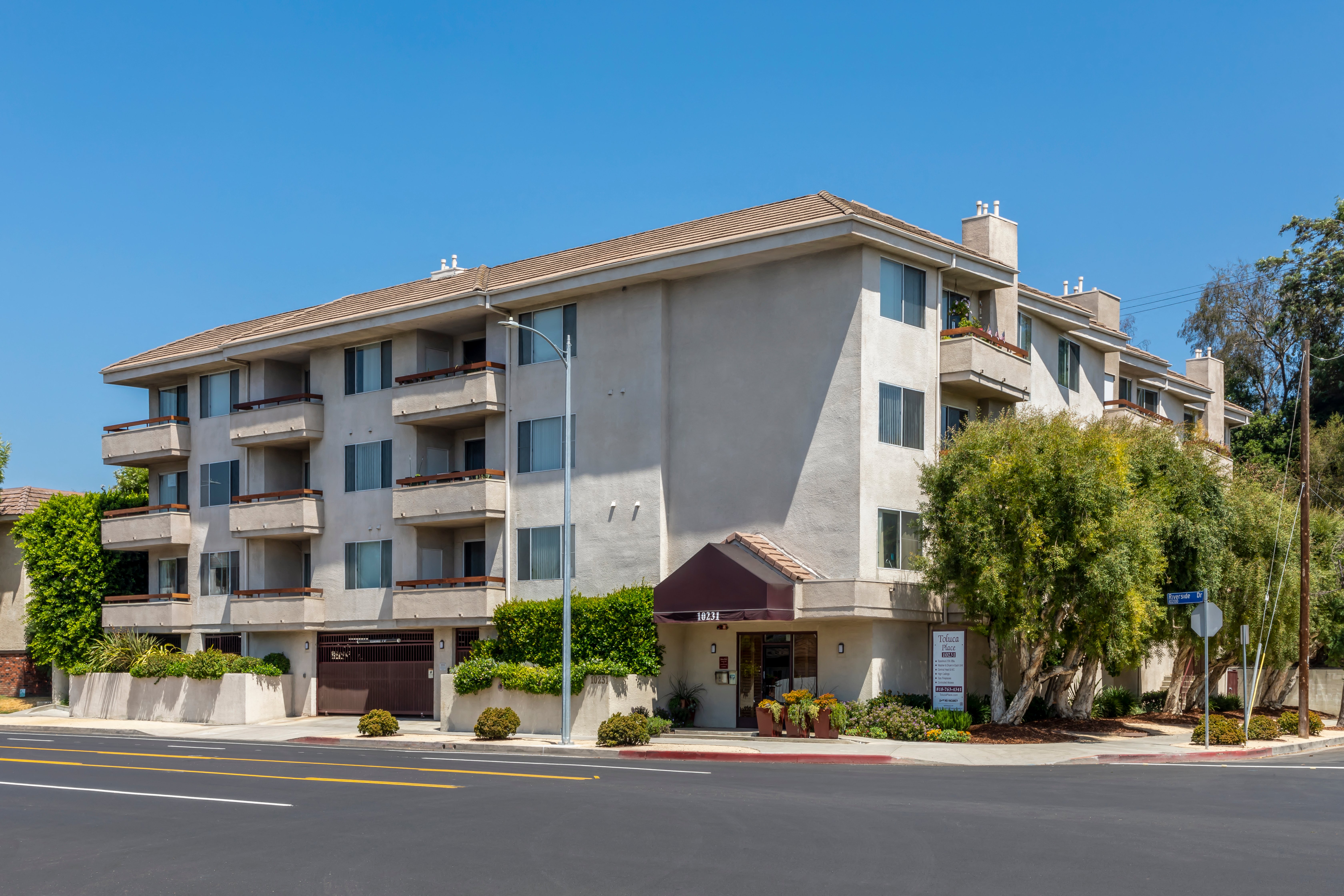 10231 / Toluca Place